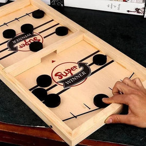 Precision Puck Battle: Wooden Ice Hockey Game marnetic