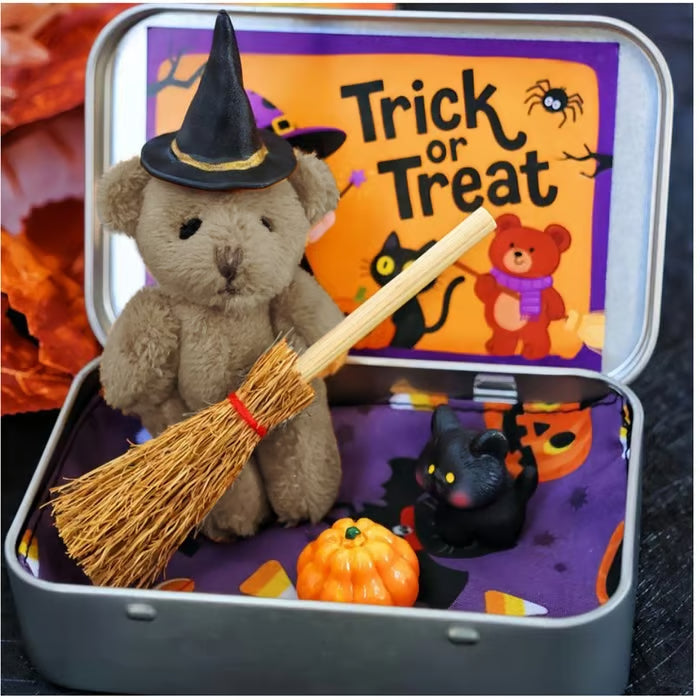 SpookySnuggle – Halloween Teddy Gift Box