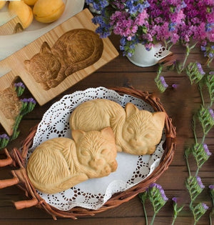 DoughDelight - Handcrafted Cookie Embossing Molds