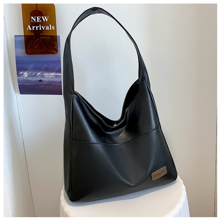 NovaTote – Minimal Leather Bag