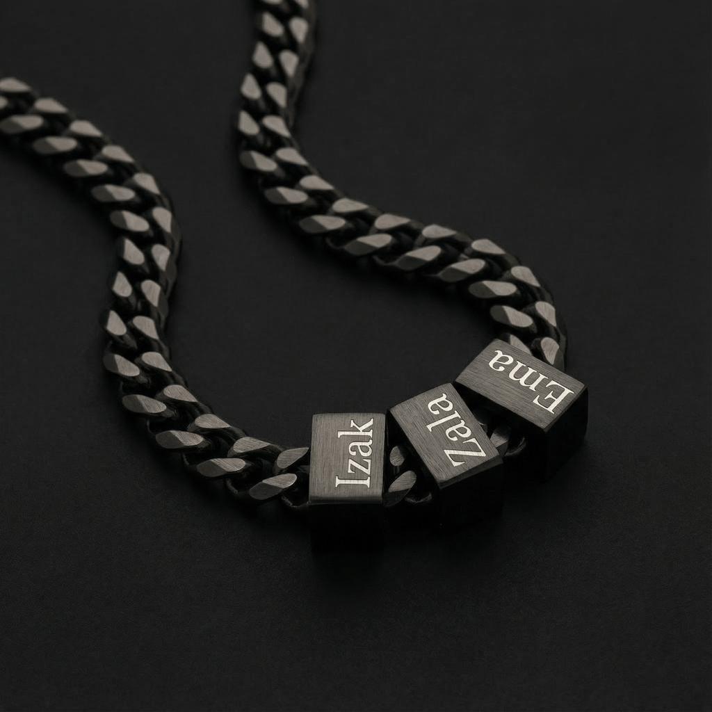 LoveLinks - Personalized Family Name Necklace