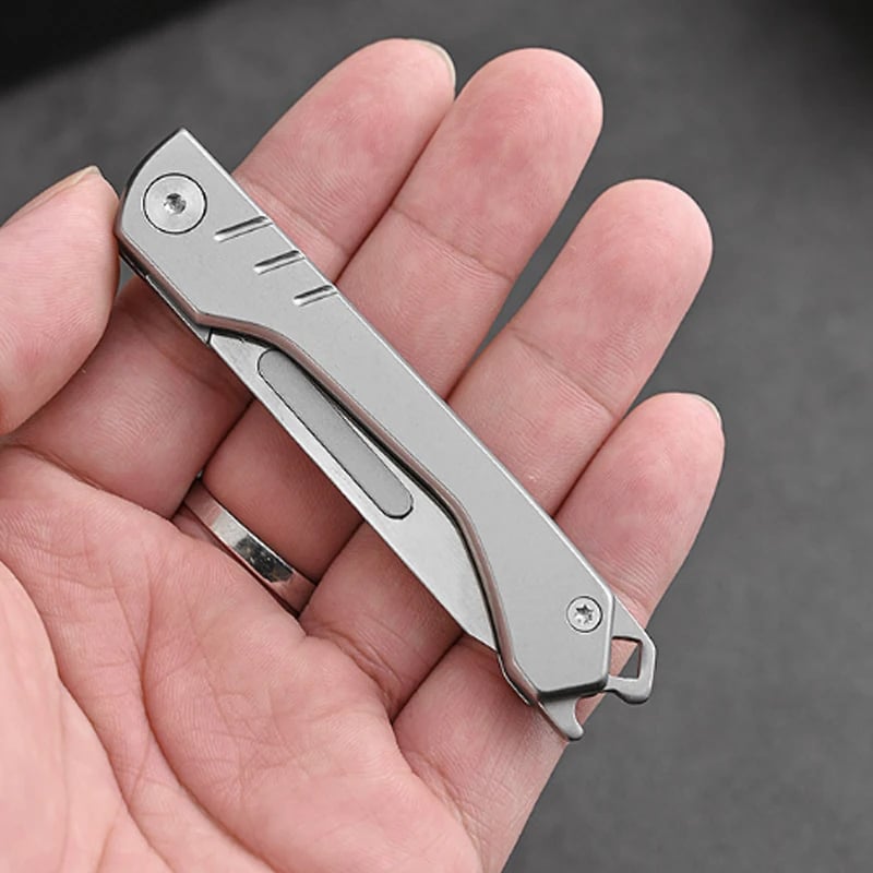 BladeSwift - Folding Scalpel Knife + 10 Replaceable Blades