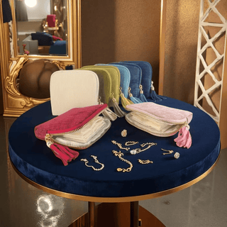 LuxeCarry – Portable Jewelry Storage Bag with Zipper