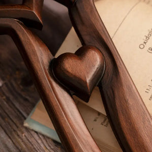 EternalEmbrace – Wooden Cross with Intertwined Hearts
