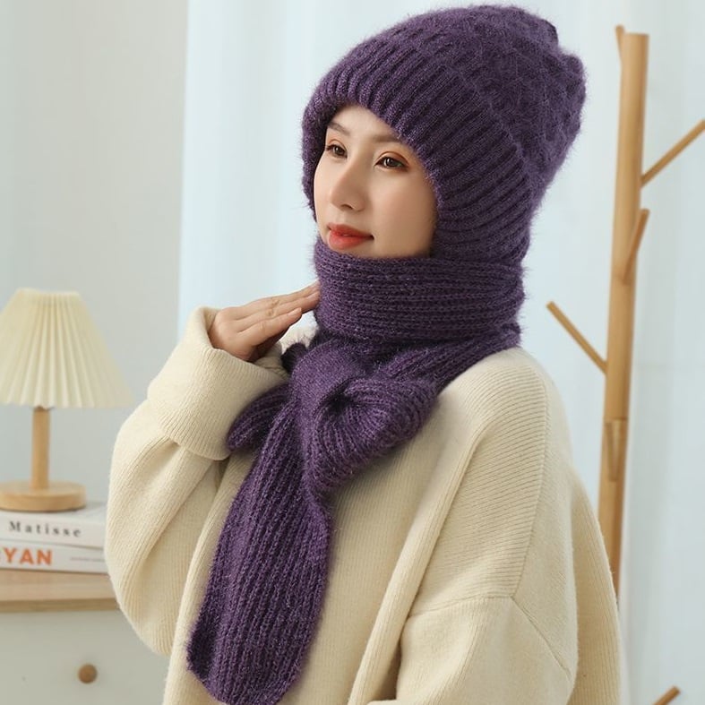 LunaWrap - Elegant Knitted Hooded Scarf