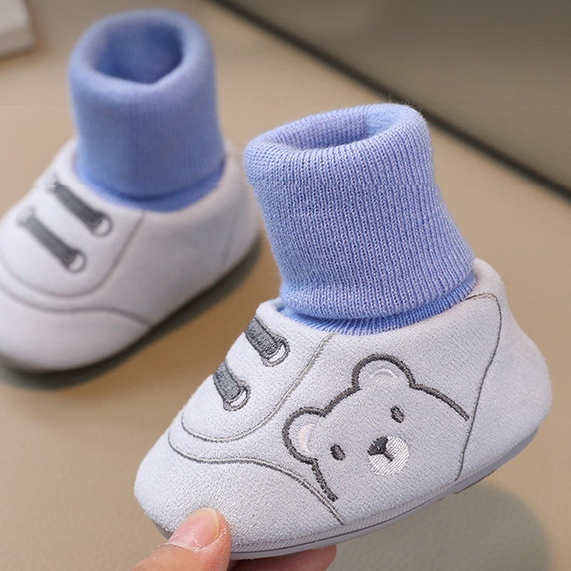 SnuggleSteps – Cozy Baby Winter Shoes