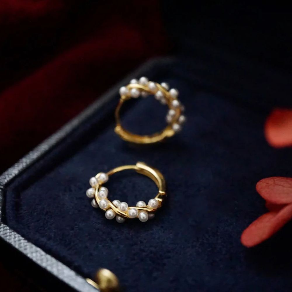 AuraGlam – Elegant Twisted Pearl Drop Earrings