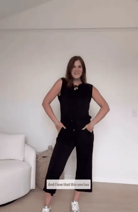 EffortlessEase - Sleeveless Top & Wide-Leg Pants Set