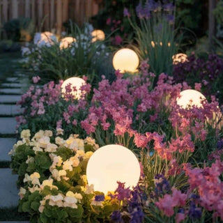 AuraBall – Decorative Spherical Outdoor Light