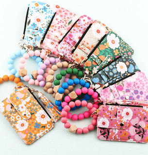 ChicCarry - Boho-Inspired Beaded Wallet