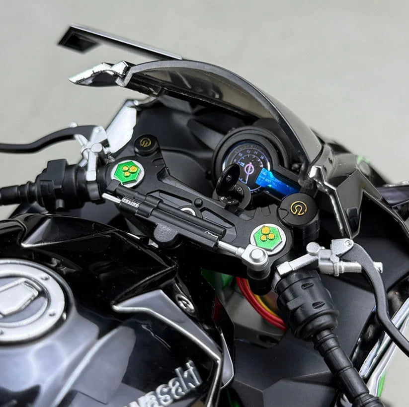 【Genuine】1:6 H2R motorcycle model with engine startup, throttle control, and exhaust spray simulation, ideal gift for men
