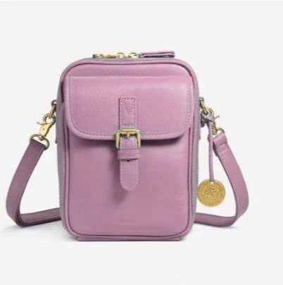 UrbanHide – Sleek Crossbody Leather Bag