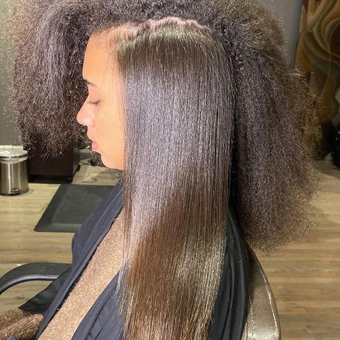 SmoothAura – Instant Hair Straightening & Shine Tool