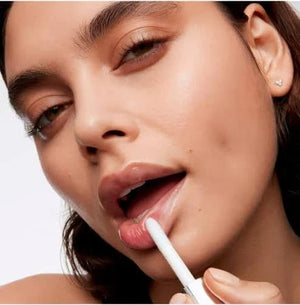 LushLips – Plumping And Moisturizing Lip Oil Serum