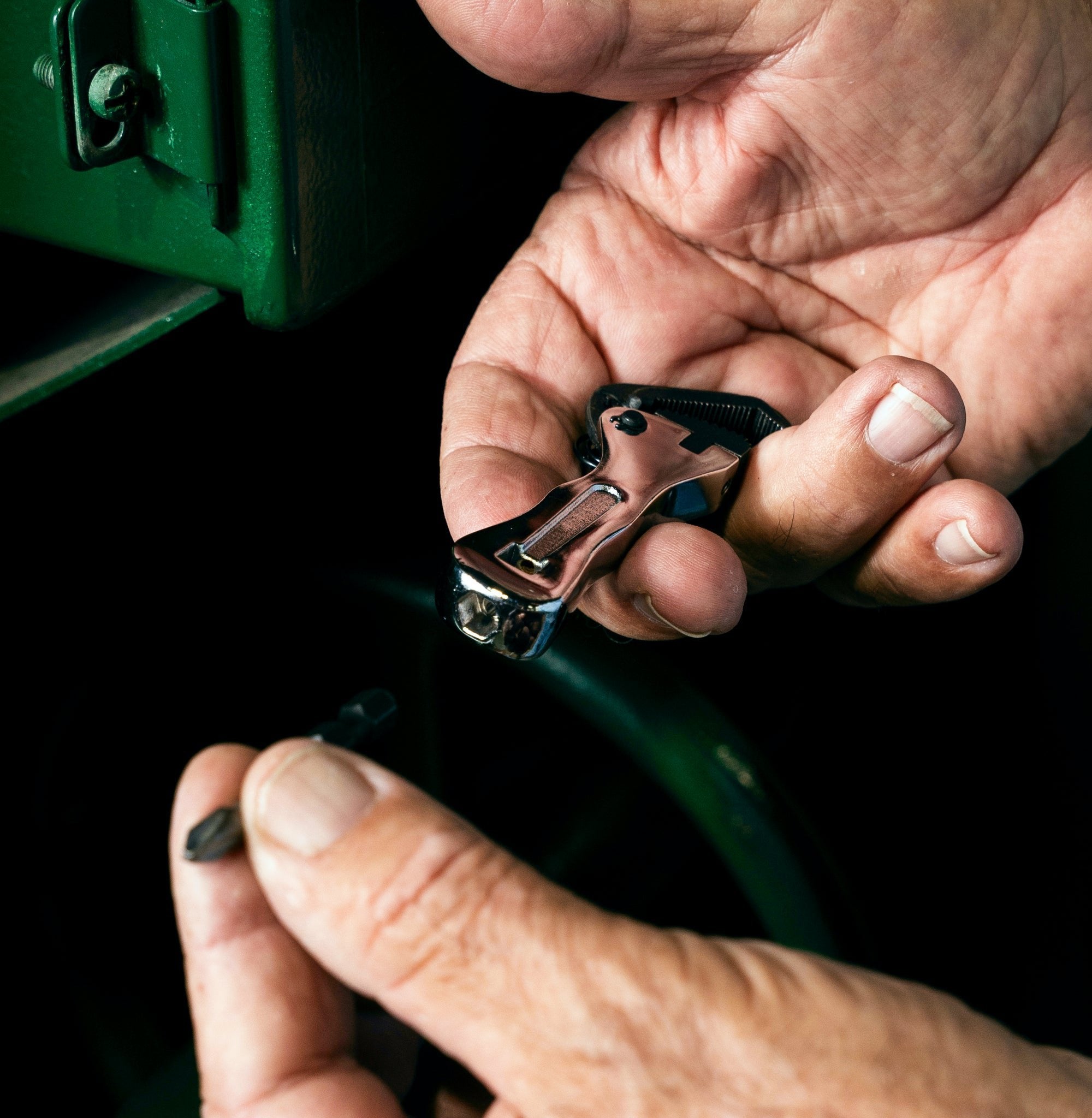HandyHex - Compact Ratchet Multitool