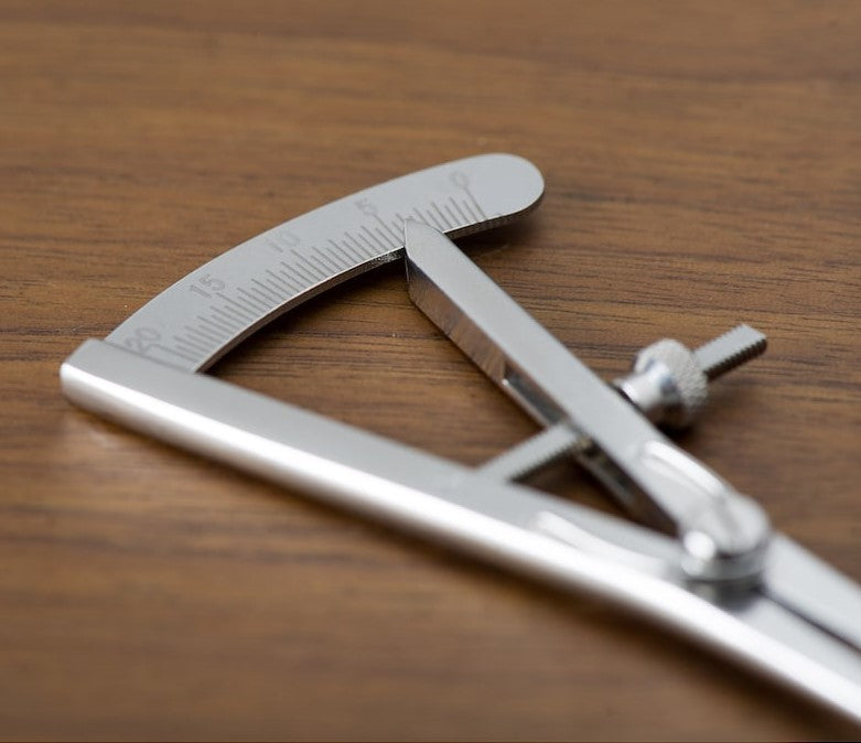 LeatherLine – Precision Adjustable Leather Stitching Marker