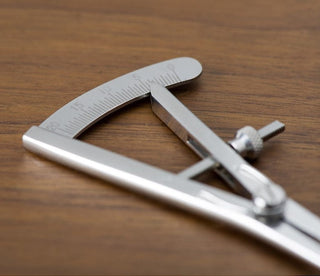LeatherLine – Precision Adjustable Leather Stitching Marker