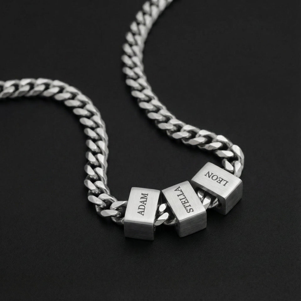 LoveLinks - Personalized Family Name Necklace