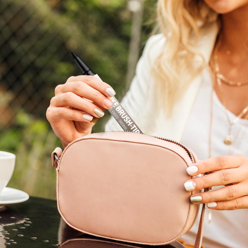 BrowLuxe – 4D Precision Eyebrow Pen