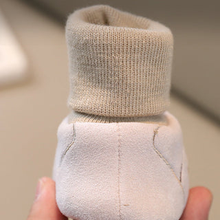 SnuggleSteps – Cozy Baby Winter Shoes