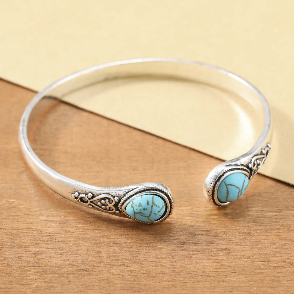 BohoCharm – Turquoise Statement Bangle