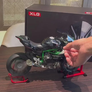【Genuine】1:6 H2R motorcycle model with engine startup, throttle control, and exhaust spray simulation, ideal gift for men