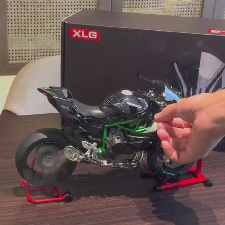 【Genuine】1:6 H2R motorcycle model with engine startup, throttle control, and exhaust spray simulation, ideal gift for men