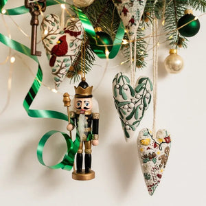StitchHeart – DIY Embroidered Ornament Kit