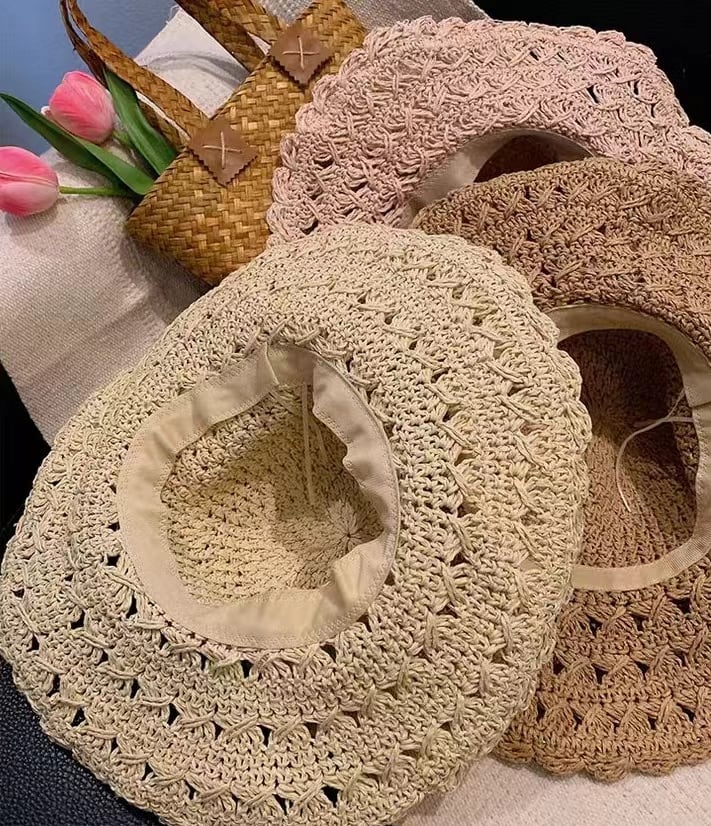 SunFlair – Elegant Ruffled Straw Hat