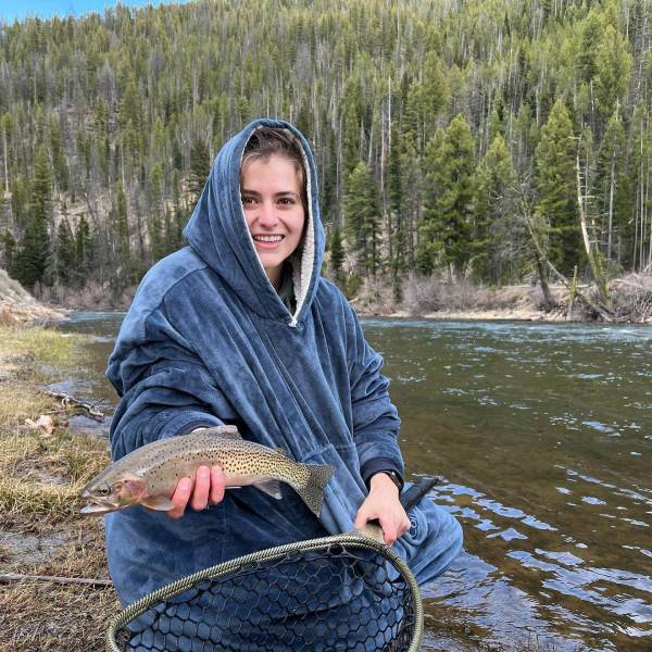 SnuggleUp - Knee-Length Hoodie Blanket for Cold Weather