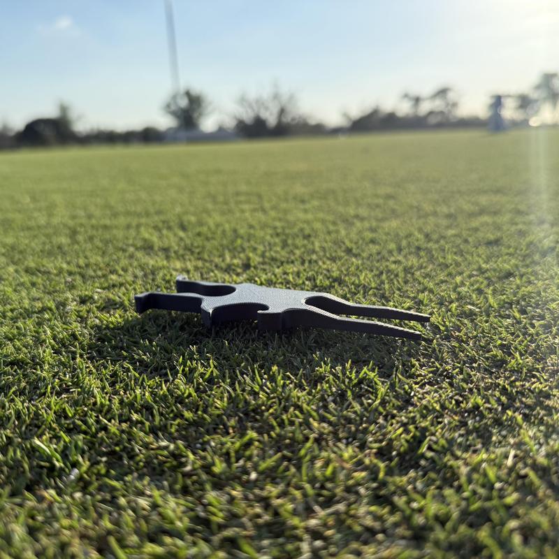 FairwayFlame – Multi Function Golf Cigar Holder Tool