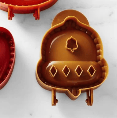 PieCharm Set - Create Delightful Autumn Pies in 3 Festive Shapes