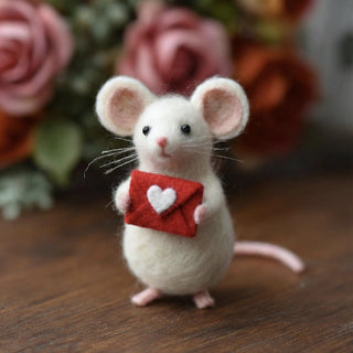 LoveMouse – Needle Felted Valentine’s Gift