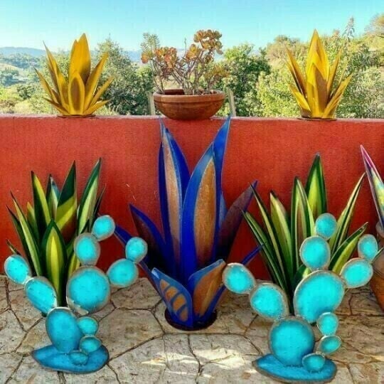 AgaveAura - Illuminated Agave LED Accent Lamp