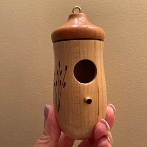 HummiNest – Wooden Hanging Hummingbird Feeder
