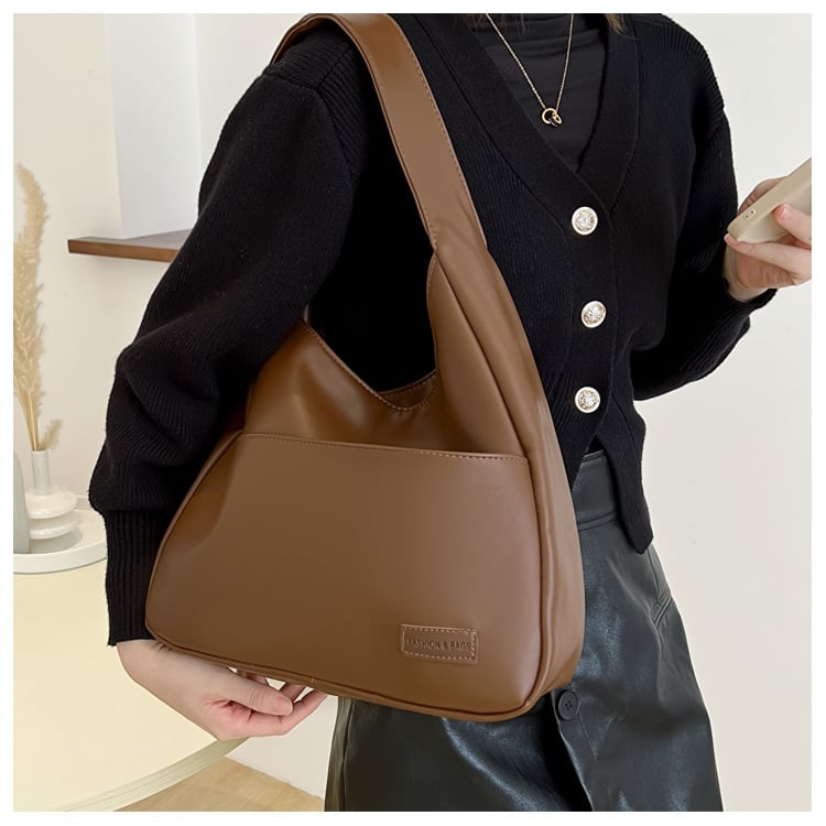 NovaTote – Minimal Leather Bag