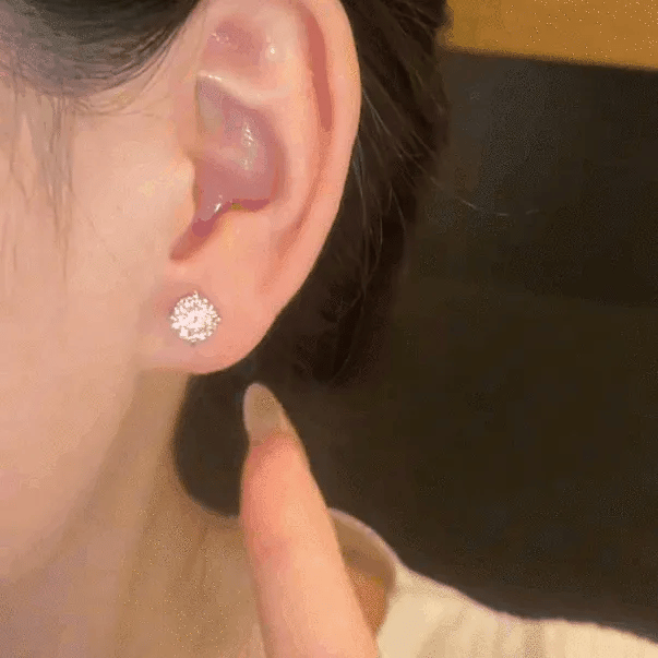 AuroraGem – Sparkling Moissanite Earrings