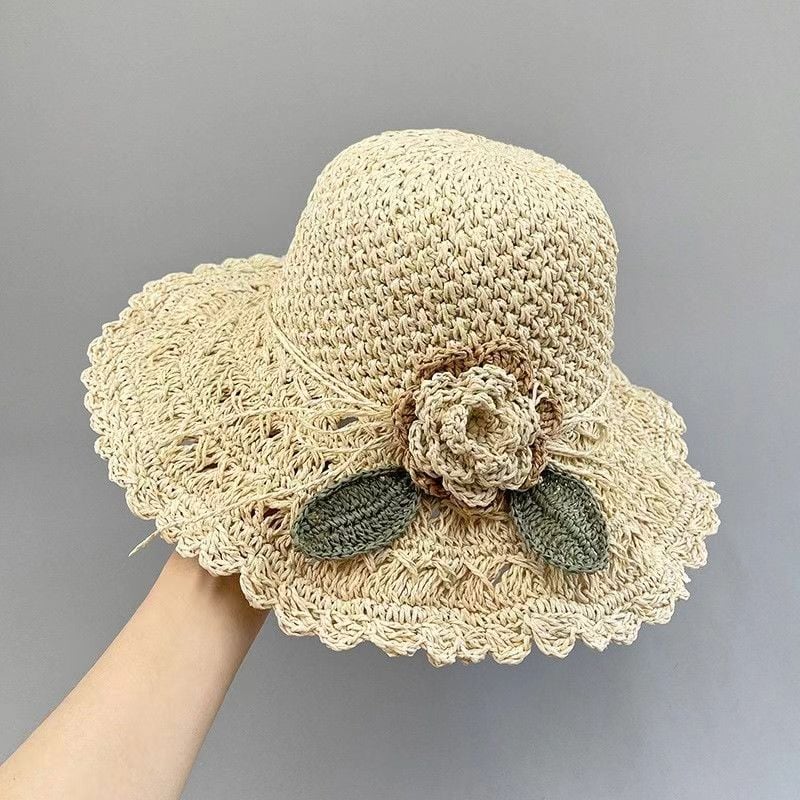 SunFlair – Elegant Ruffled Straw Hat