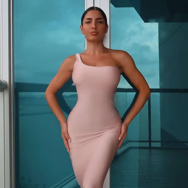 CurveLuxe – Invisible Shaping Thong