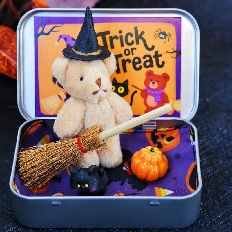 SpookySnuggle – Halloween Teddy Gift Box