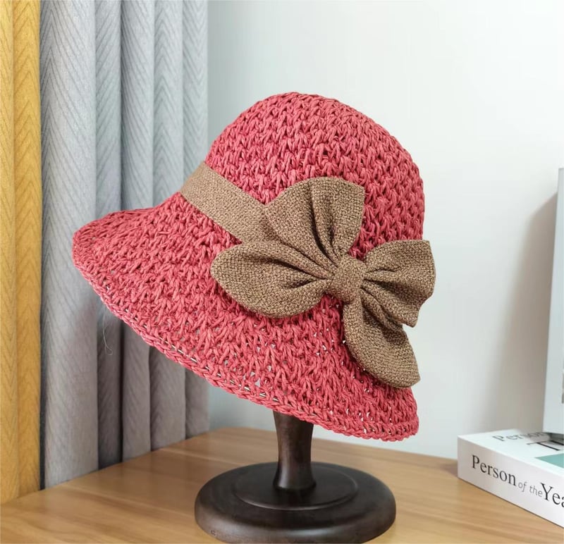 SunFlair – Elegant Ruffled Straw Hat