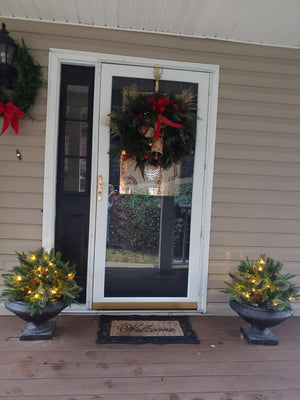 EverGleam – PreLit Weatherproof Christmas Tree Urn Filler