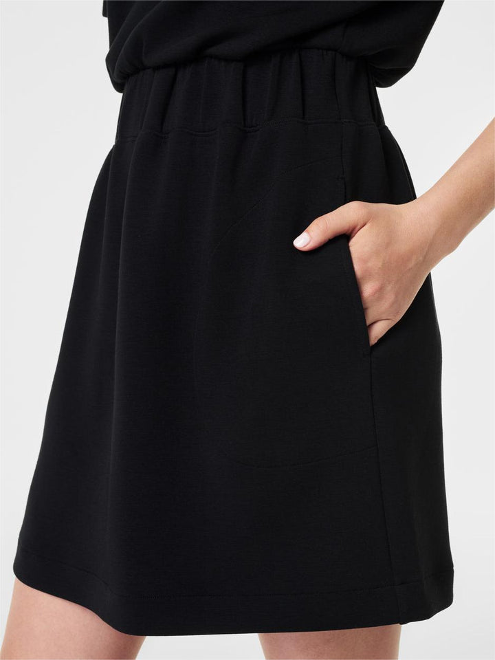 EaseFit – Stretchy Everyday Midi Dress