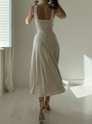 Fiora - Flattering High Waist Dress