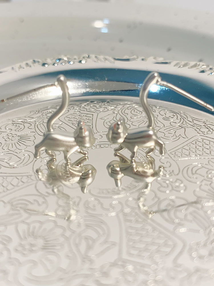 MeowMuse – Vintage Cute Cat Design Earrings