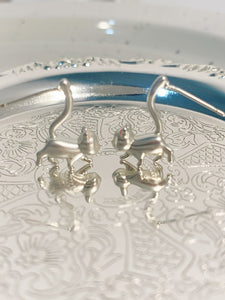 MeowMuse – Vintage Cute Cat Design Earrings