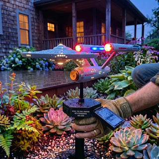 TitanFlame – LED Solar Monster Garden Light