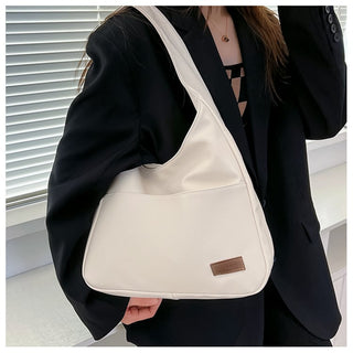 NovaTote – Minimal Leather Bag