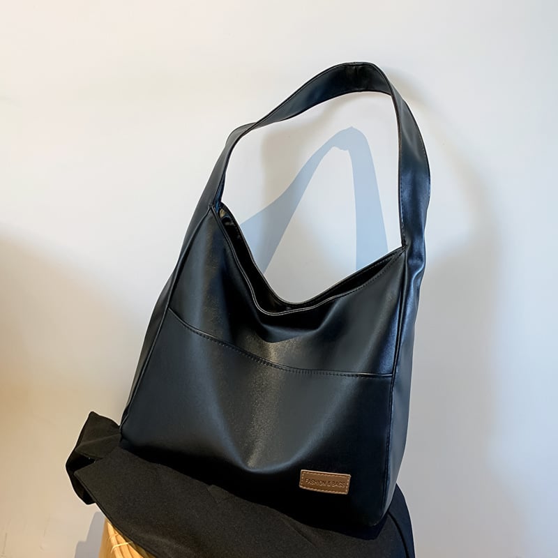 NovaTote – Minimal Leather Bag