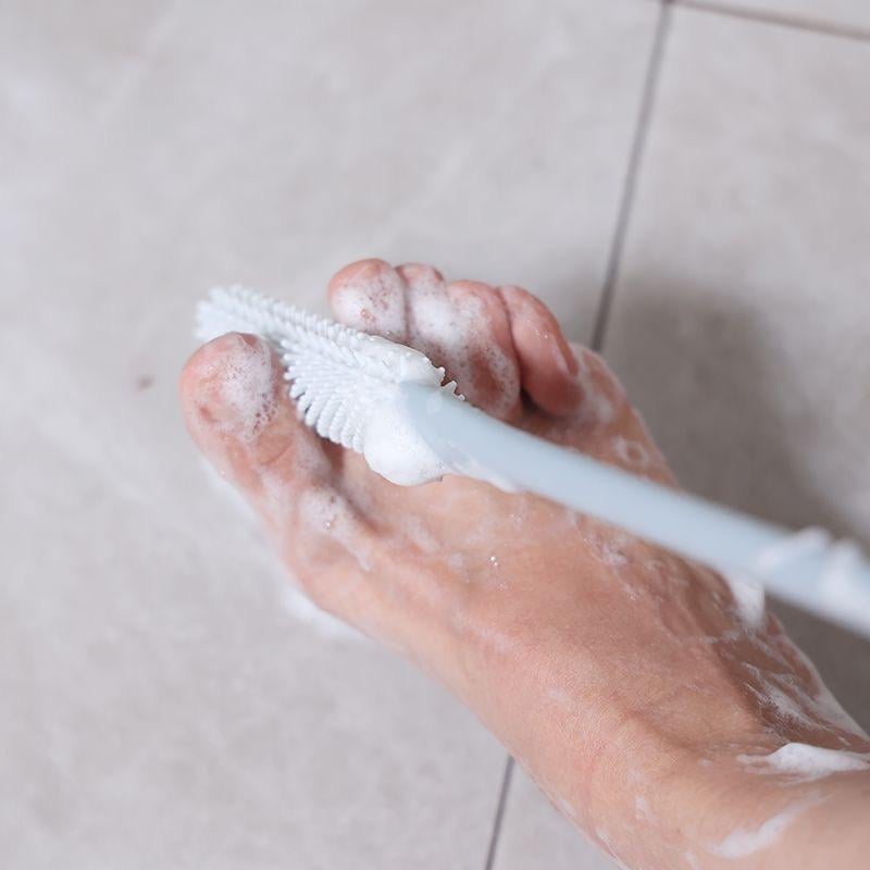 FlexiBrush – Easy Reach Toe Gap Brush